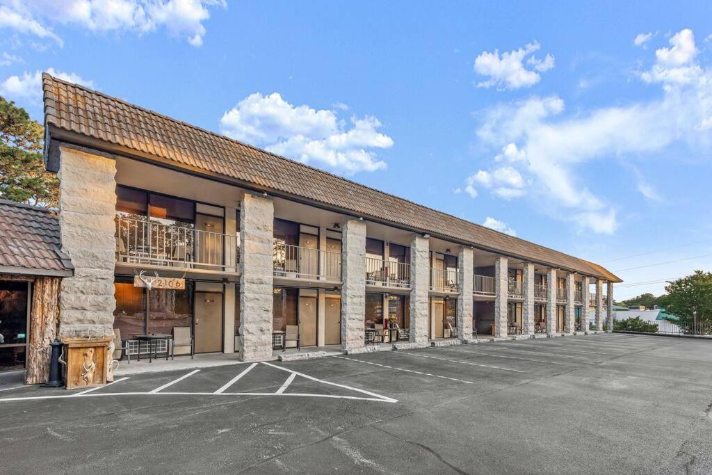 Stonegate Fire Pit 50in Tv Salt Water Pool Fast Wi-fi #301 Appartement *